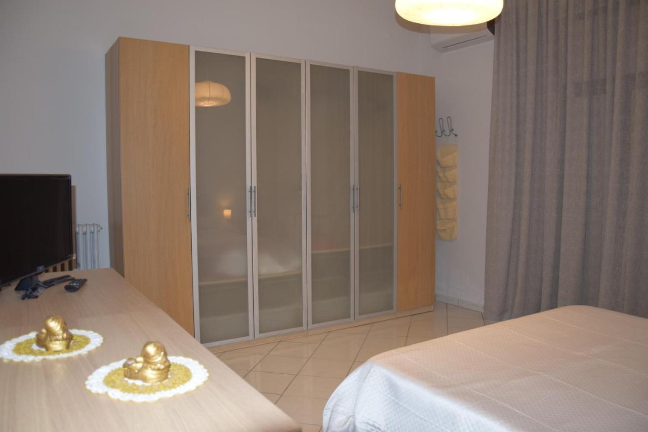 Double Room with Private External Bathroom,1031789635:JPEG