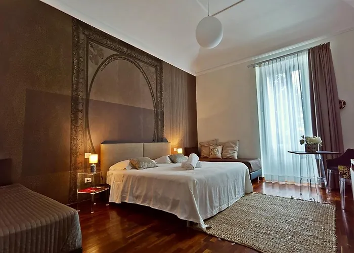 Hotel Artistic Charming House Caserta